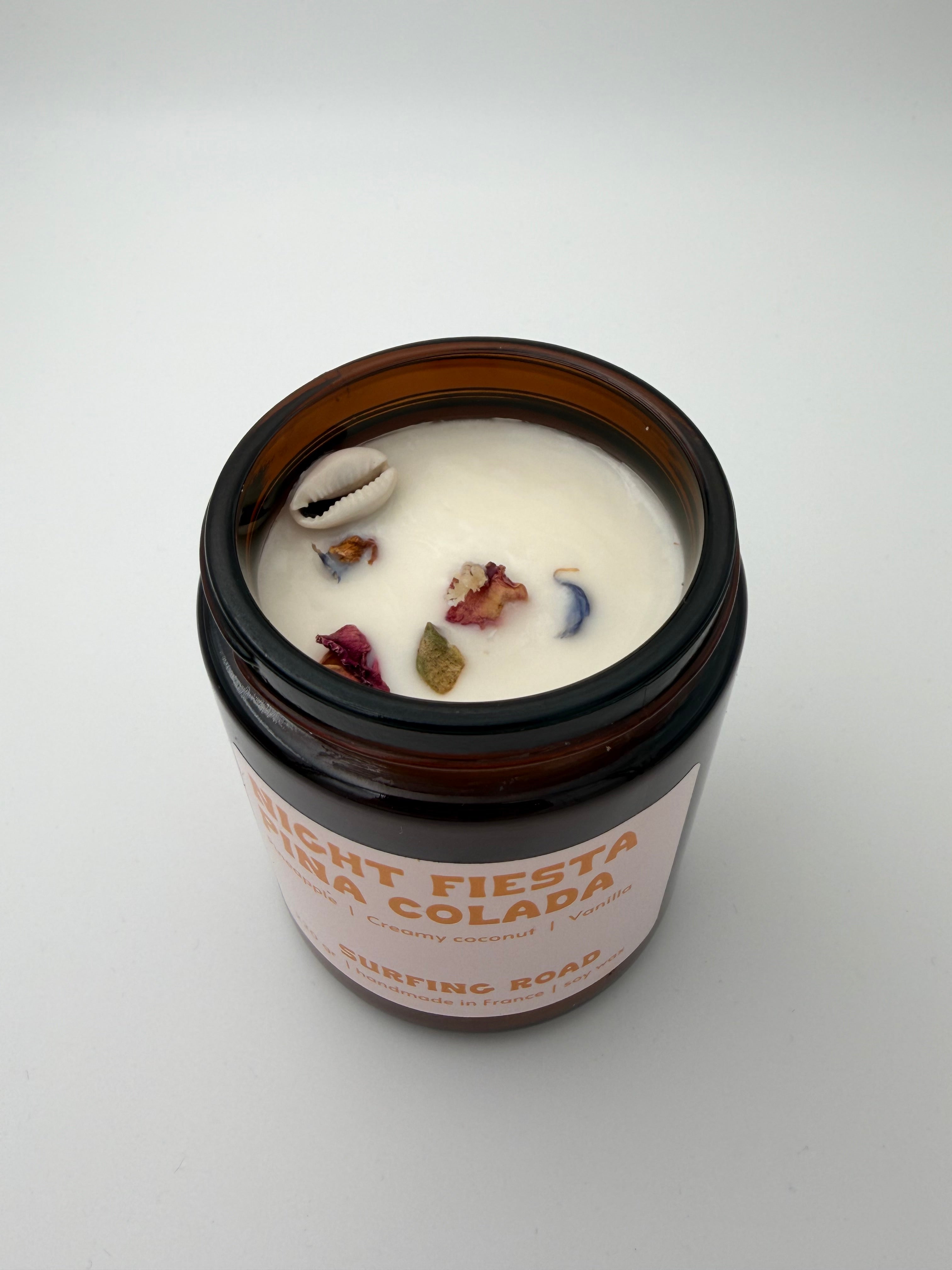Night Fiesta Pina Colada -tuoksukynttilä
